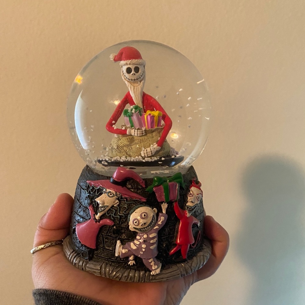 Nightmare Before Christmas Snowglobe